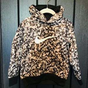 NIKE Therma Fit Little Kids (Boys) Hoodie